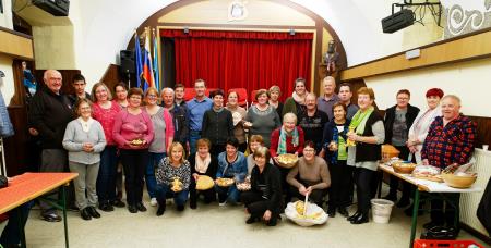 Skupinski posnetek sodelujočih v Špajzi